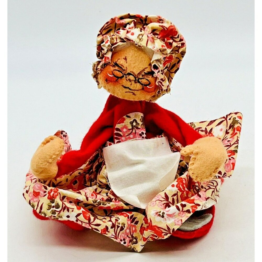 Mrs Claus Annalee 1971 Sitting 6 inch‎ Apron Bonnet Mobilitee Doll Made in USA